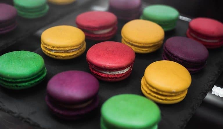 french macaroon in pink green yellow purple colors